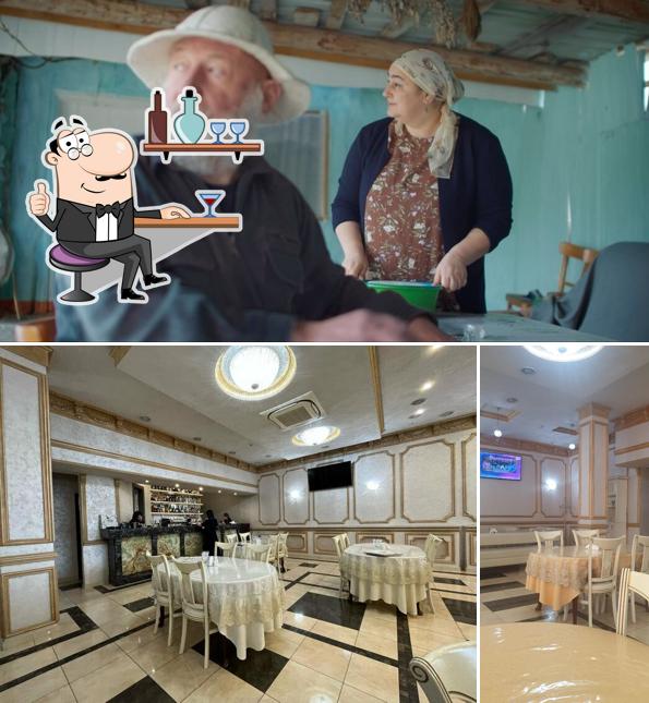 Посмотрите на внутренний интерьер "Ресторана Деликат"