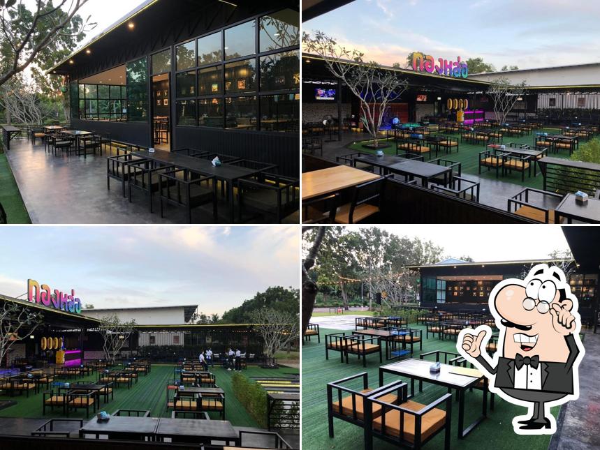 ทองหล่อ Music & Restaurant