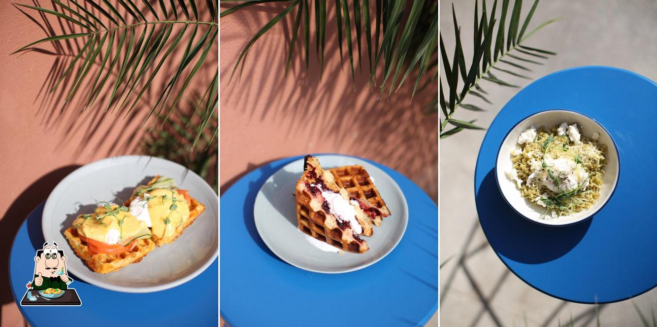 Еда в "Салюте"