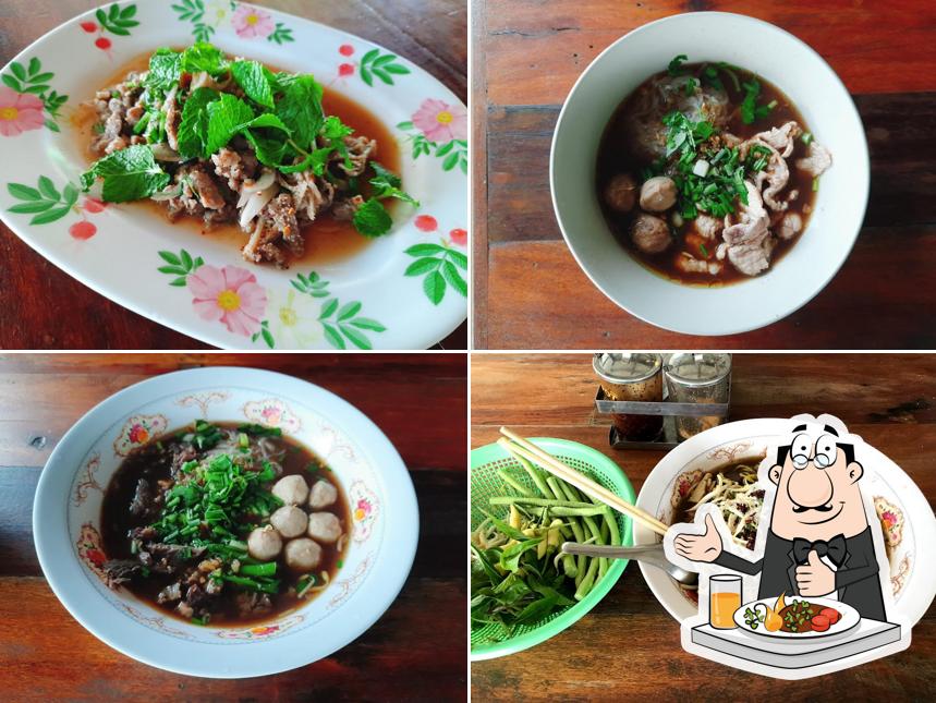 ร้านเจ๊แกวปลาเผา ฟาร์มเสี่ยถา