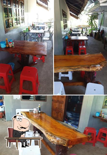 ร้านข้าวซอย อสม