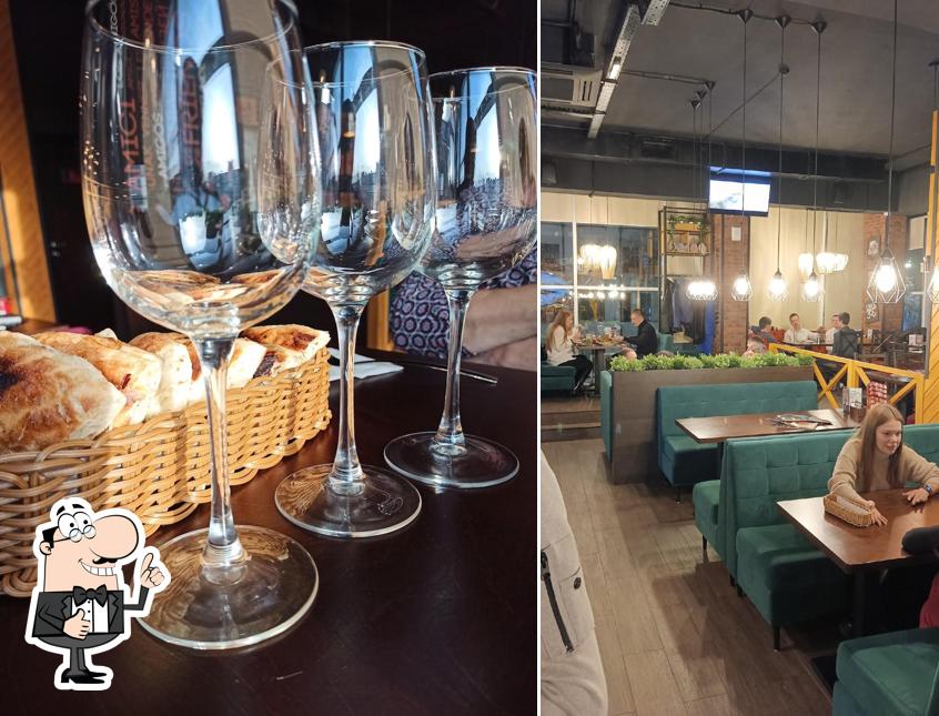 Это снимок паба и бара "Шашлыкоff"