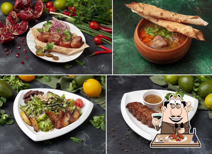 Закажите блюда из мяса в "Хинкальная-Ламадjo"