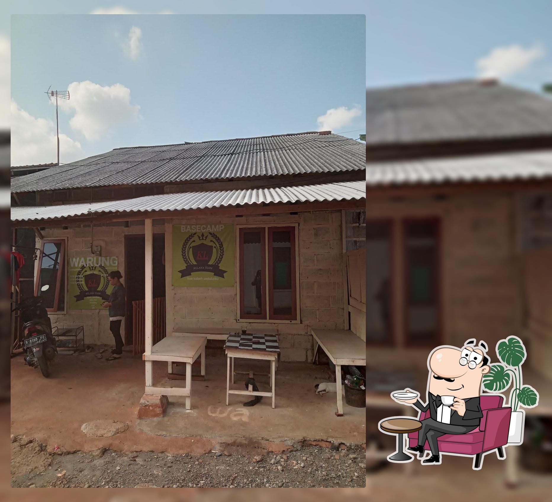 Warung kopi kelana