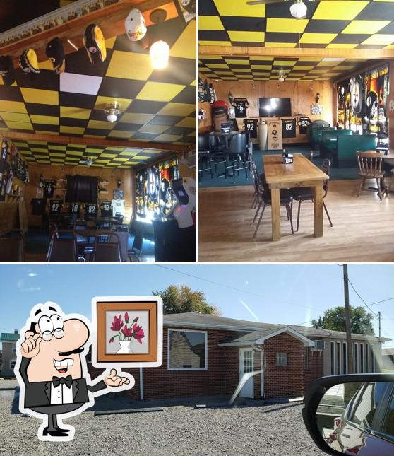 Clyde's Saloon