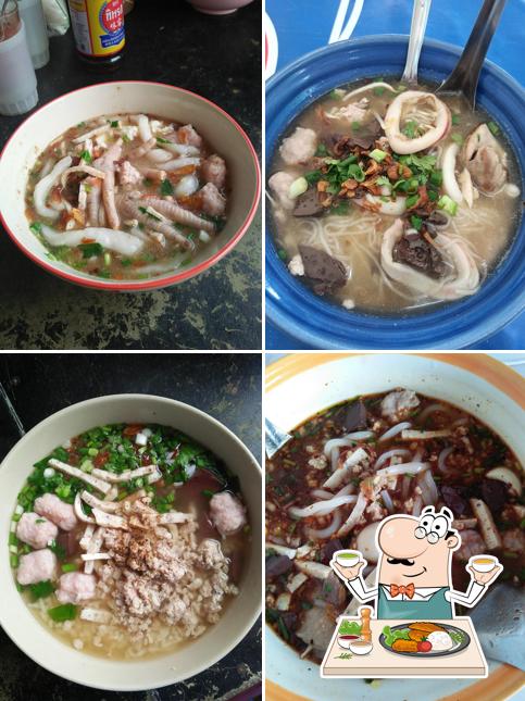 ร้าน ชวน..ชิม ก๋วยจั๊บร่วมสมัย ไทย-ญวน ชวน..ชิม ตระการพืชผล
