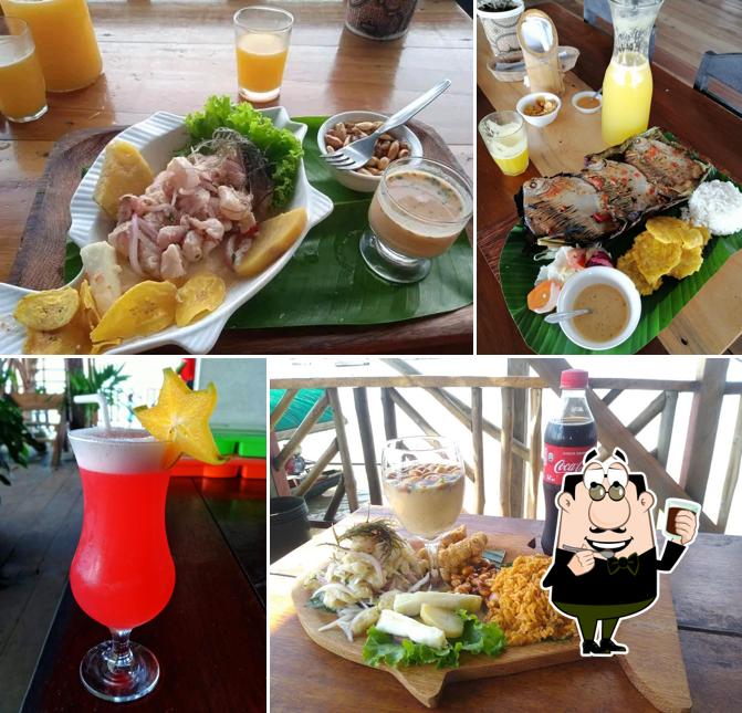 YAKUMAMA RESTOBAR FLOTANTE