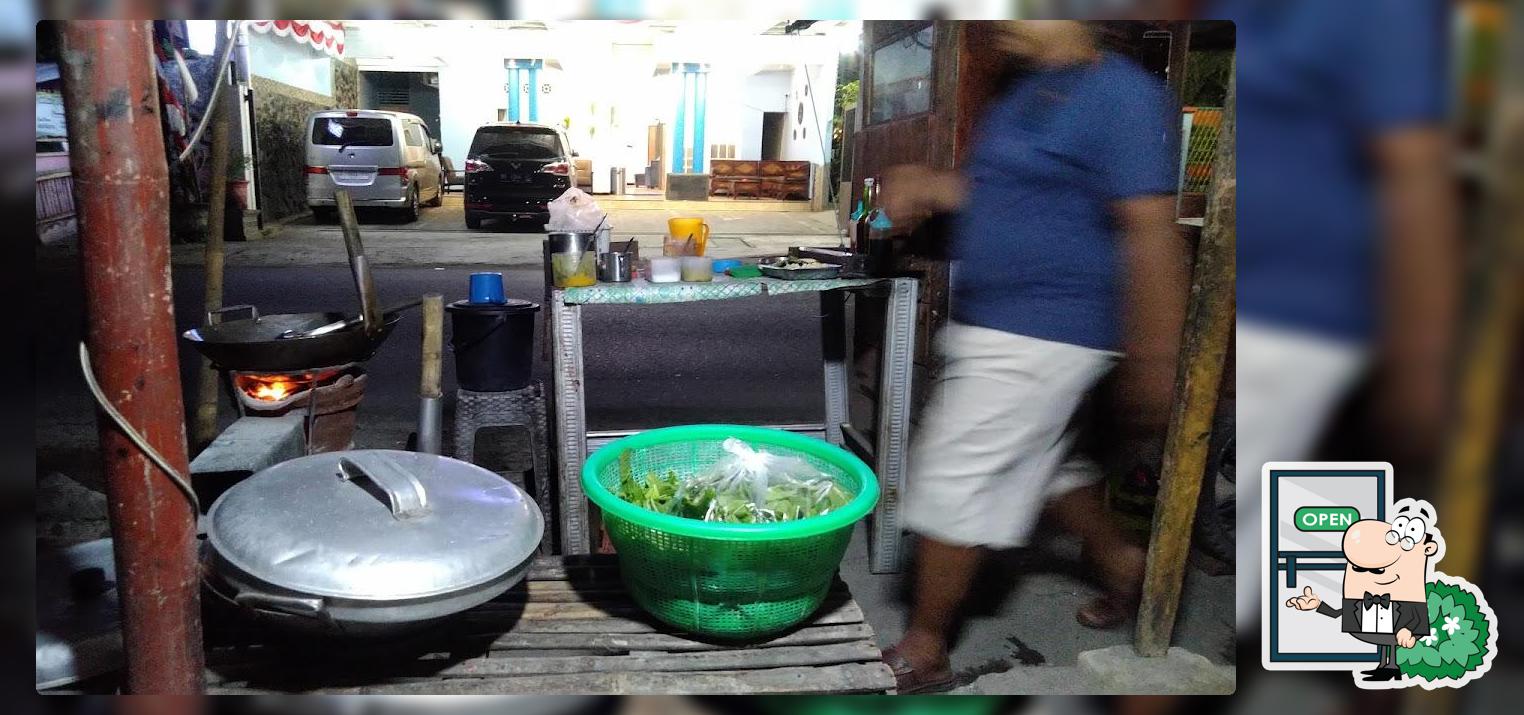 Warung Arisaxel