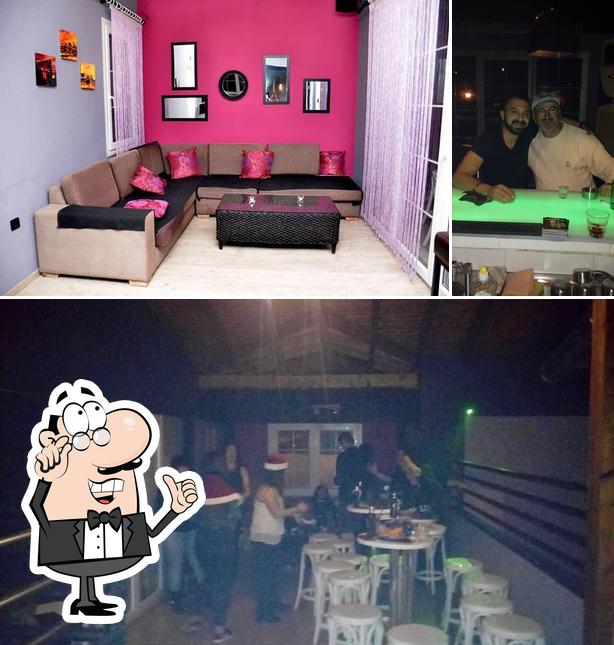 Garden cafe bar
