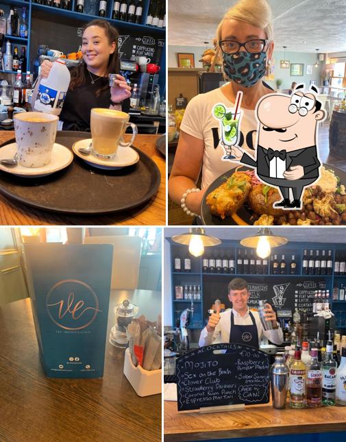 Vee Café