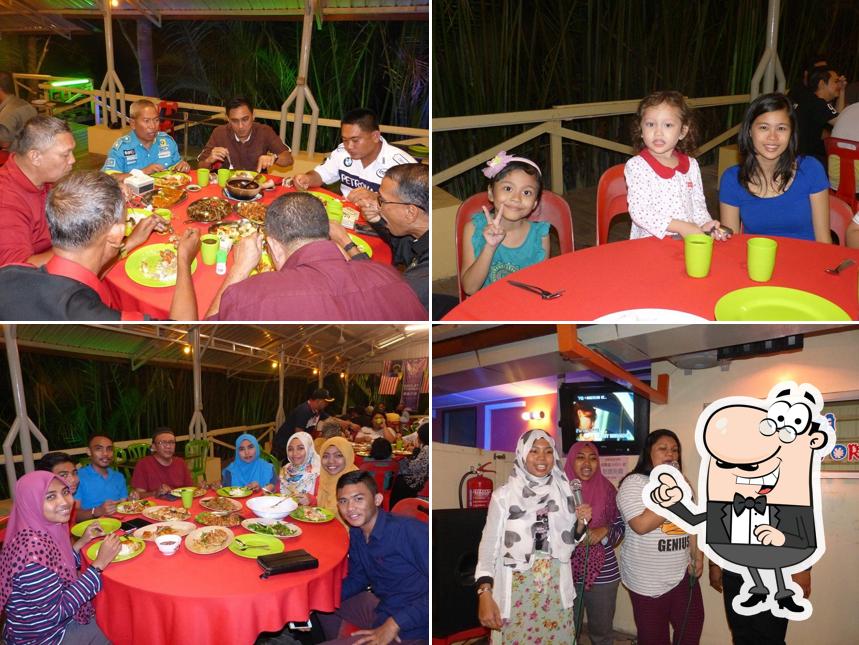 Sabak Awor Resort Seafood Restaurant