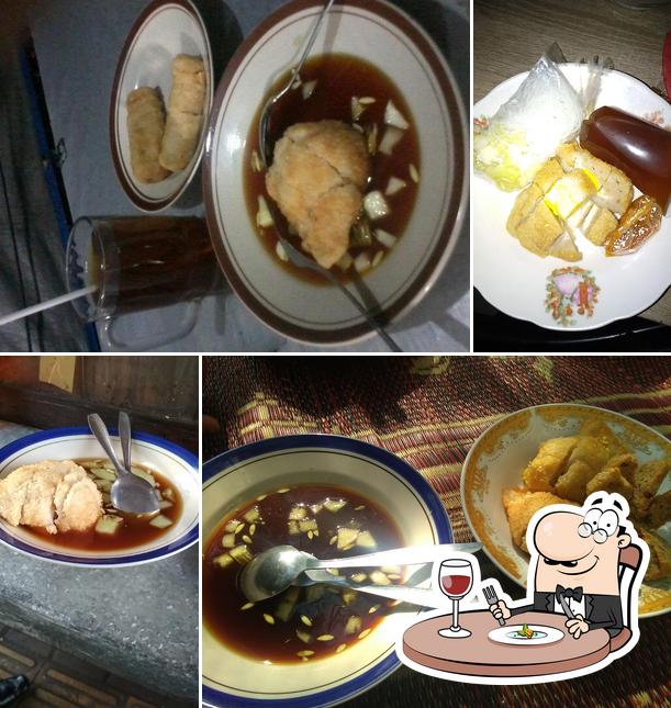 Pempek belakang Matahari Singosaren