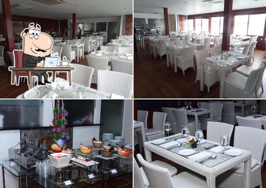 Beira Lake Floating Restaurant