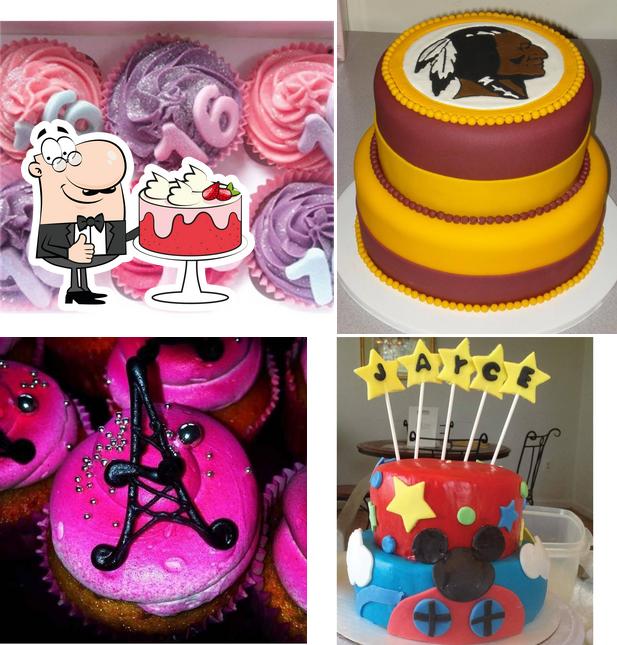 Chrissy Cocktail Cupcakes