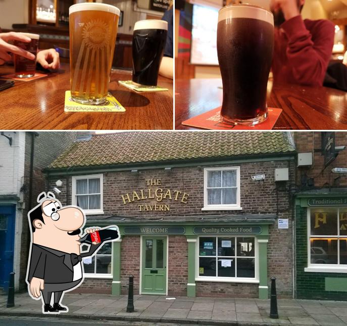 Hallgate Tavern