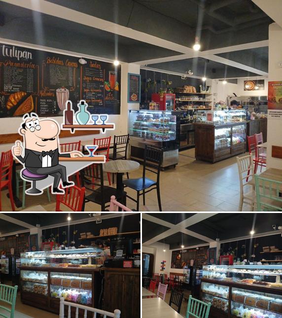 Tulipán CAFÉ
