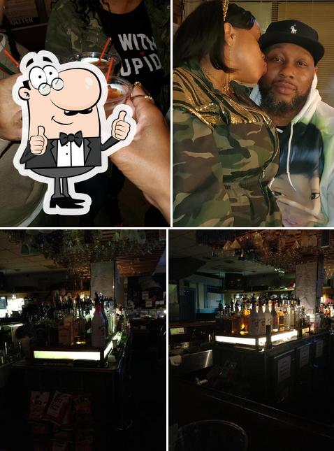 S & T Lounge Restaurant