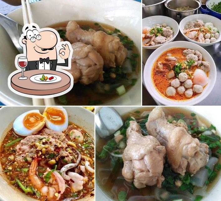 ก๋วยเตี๋ยวต้มยำ หนองฮี