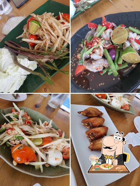 ร้านส้มตำผักแพรว