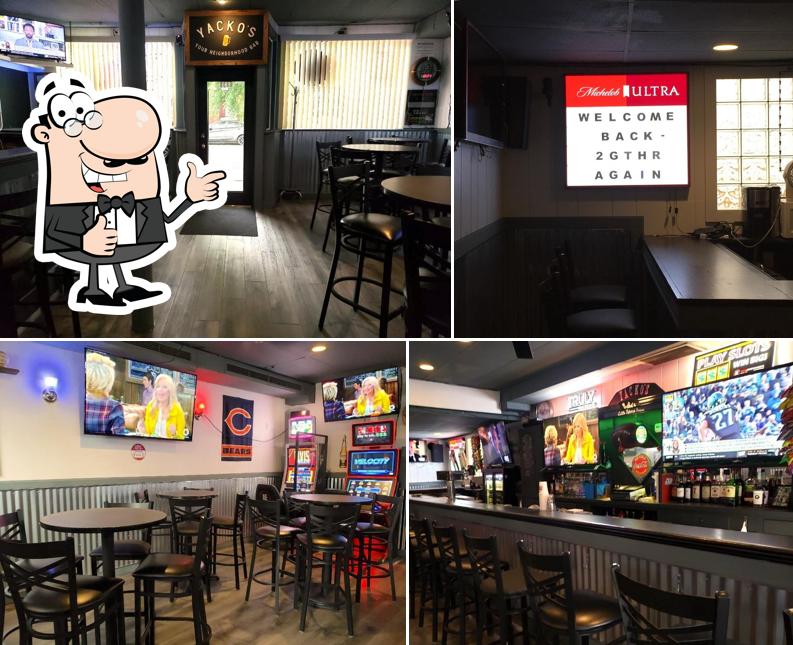 Yacko's Bar in Niles