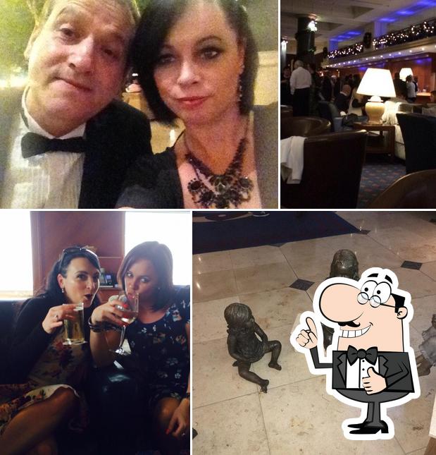 Merlins Bar