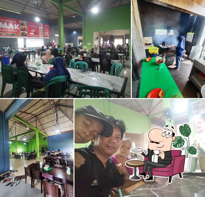 Warung Demak