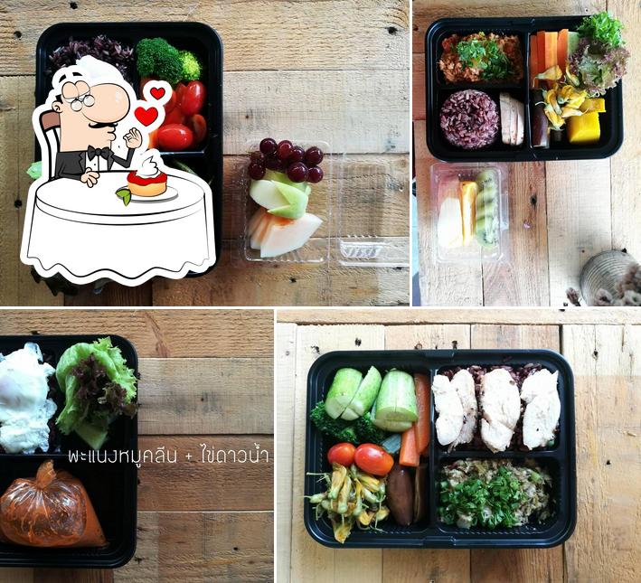 Ying-Ploy kitchen