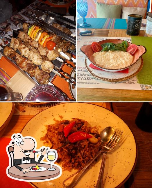 Еда в "Чайхане Чабрец"