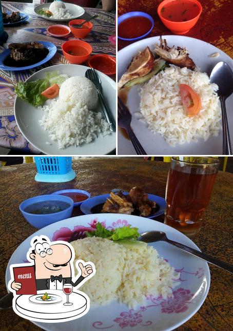 Astaka Nasi Ayam RM 1.90