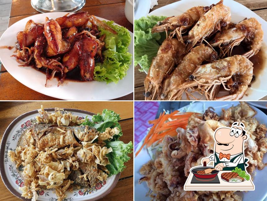 Baan Rimnam Kitchen