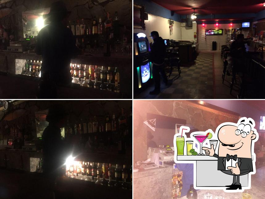 Mac's Sports Bar