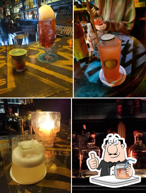UNO MAS. Amores y Cocteles