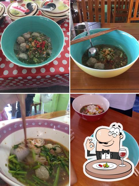 ก๋วยเตี๋ยวชามโต