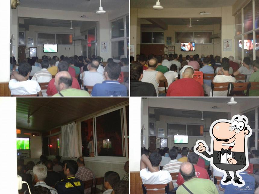 Sarmaşık Kıraathanesi
