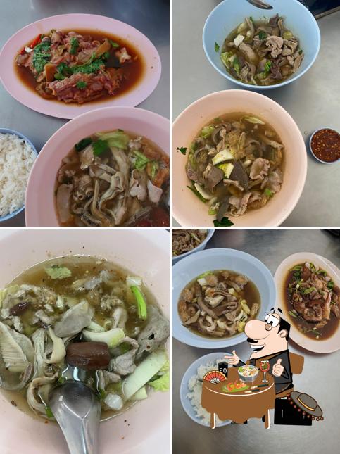 ต้มเลือดหมู ข้าวขาหมู ป้าน้อย