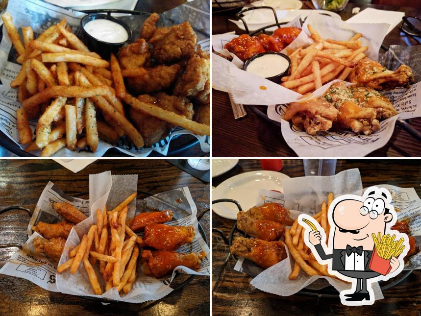 Peck & Pour, World Class Wings and Beer