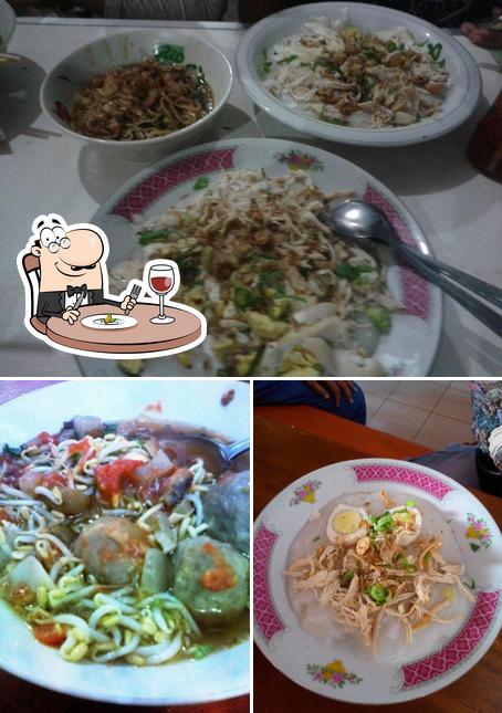 Mie Koclok AZZAMI