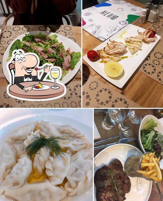 Блюда в "Гастроцентре Зарядье"