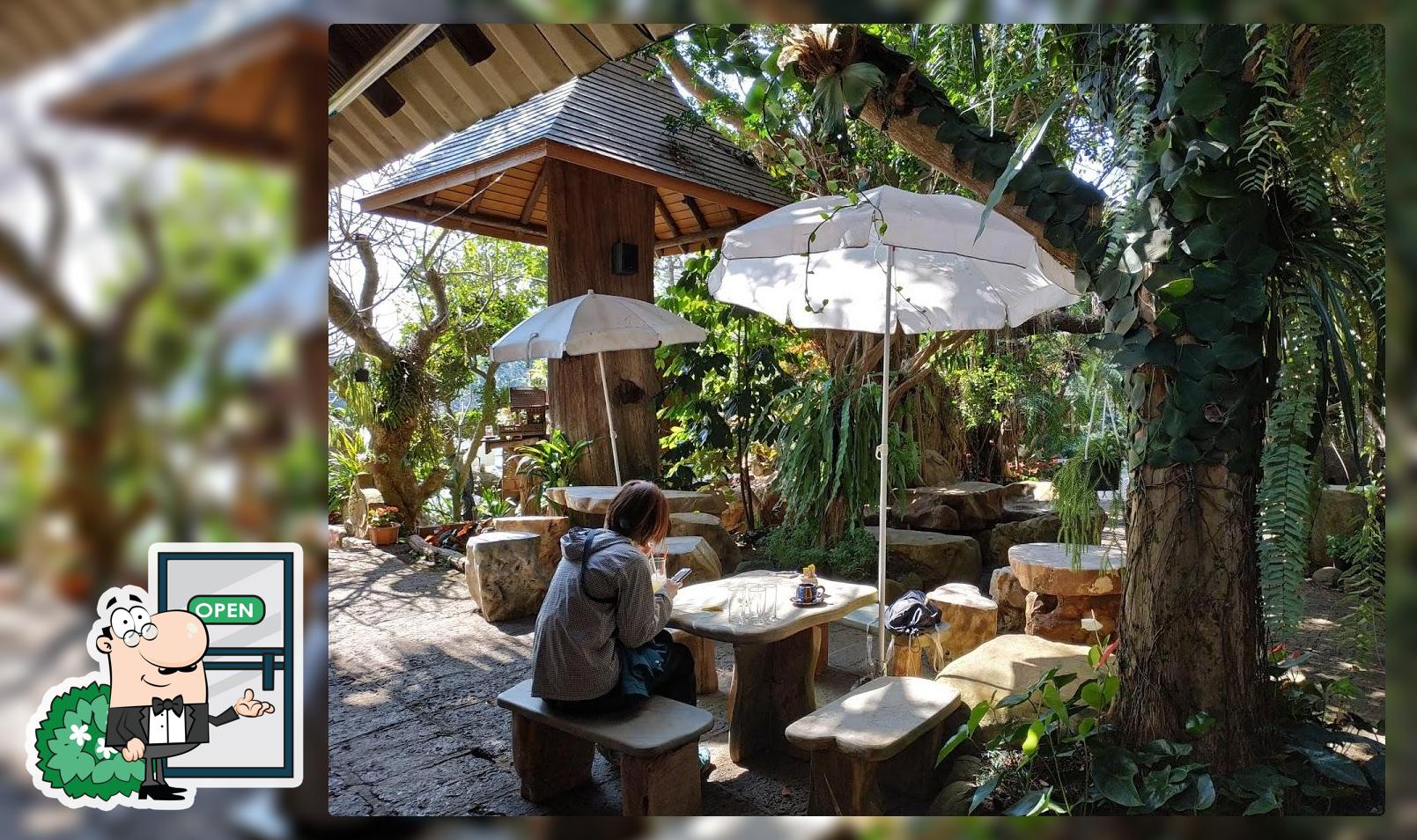 Begonia cafe ร้านอาหาร หัวหลักหัวตอ