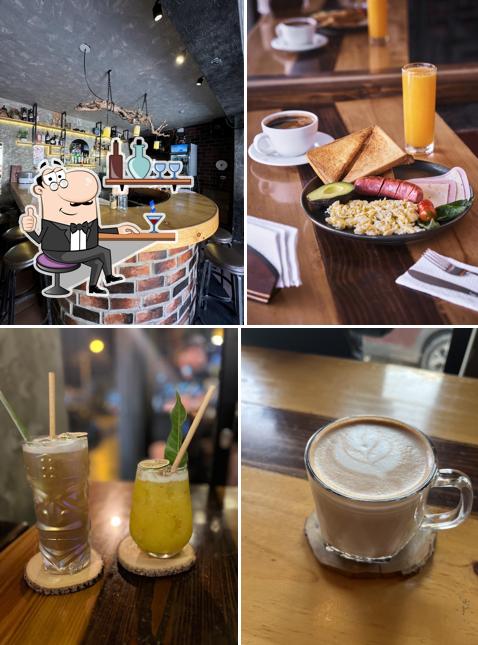 El Adriano - Café Bar