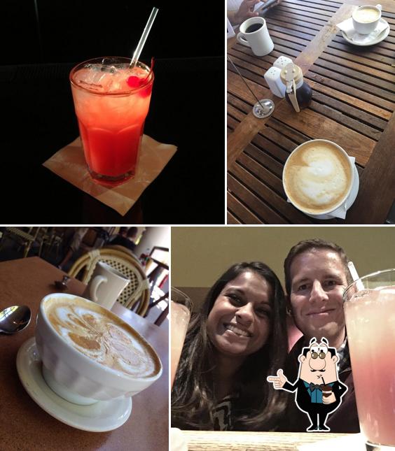 Cafe Bernardo Davis