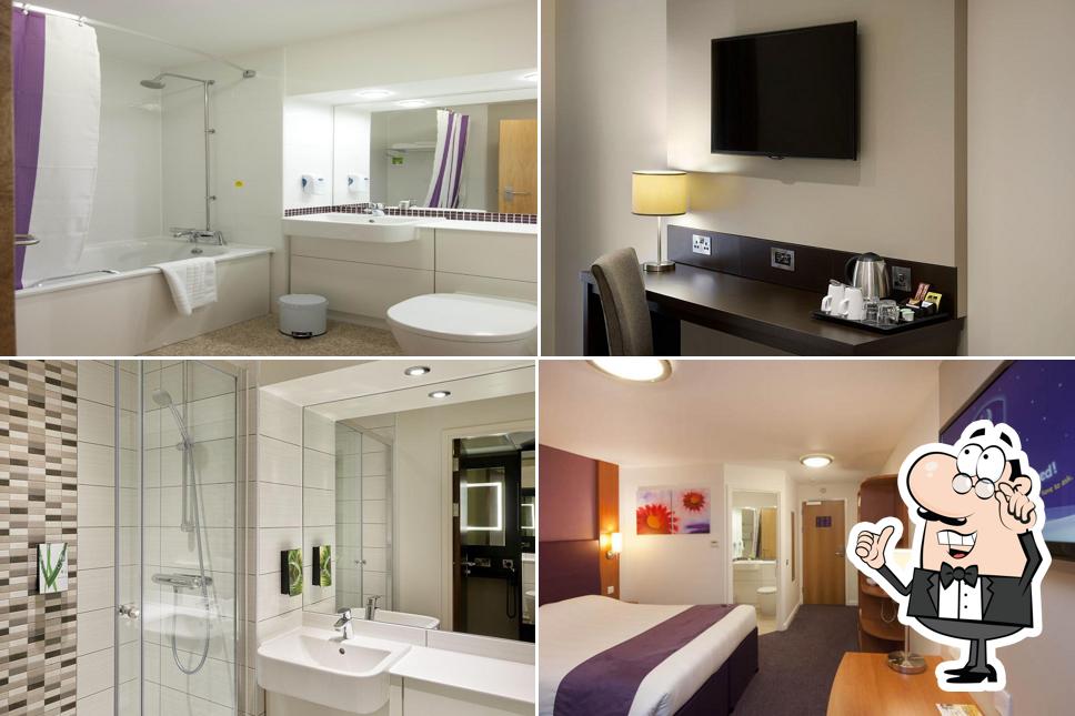 Premier Inn Glasgow Stepps (M80, J3) hotel