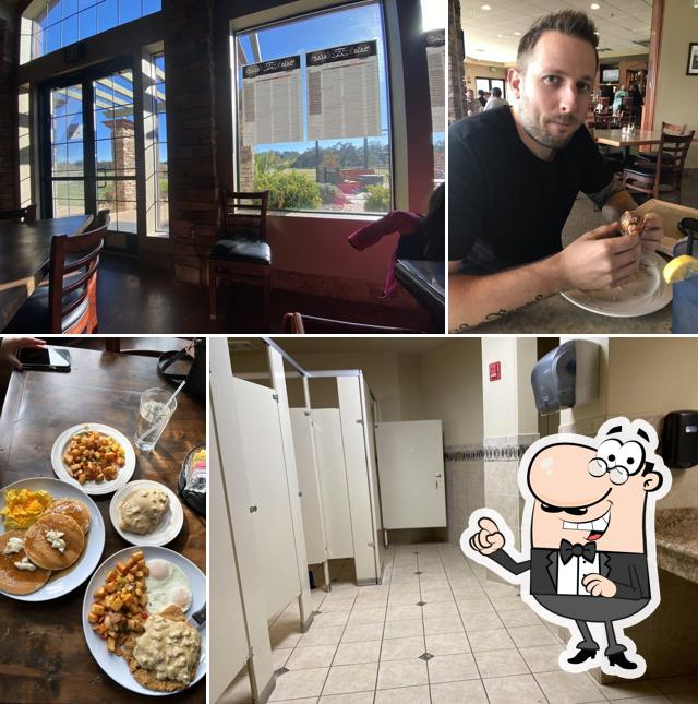 Castle Oaks Bar and Grill