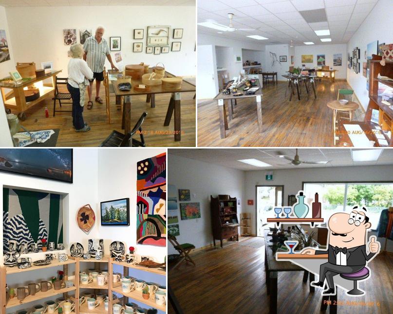 Mutchmor Cafe and Gallery