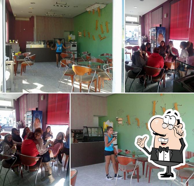 Delicious Snack Bar Cafe