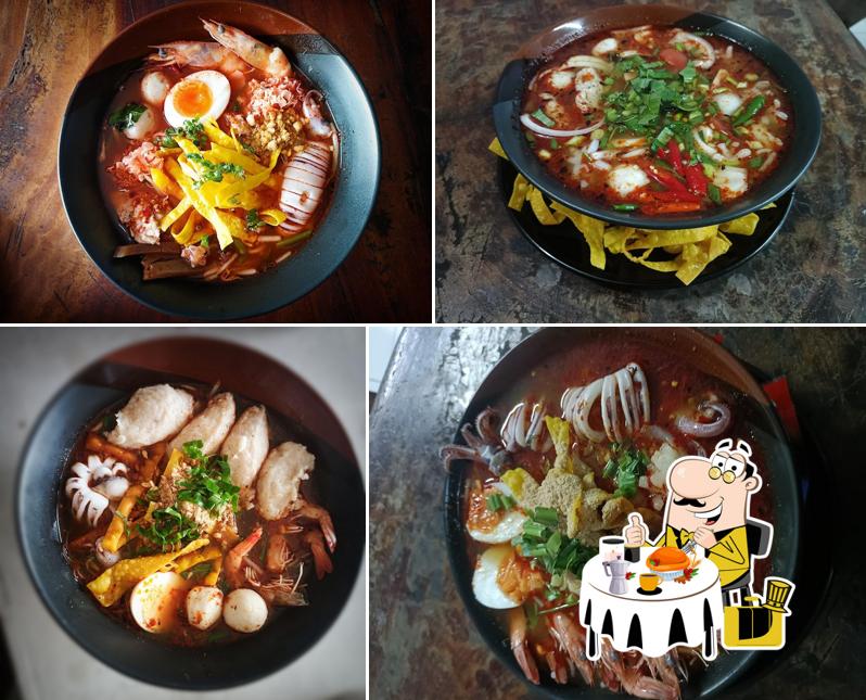 ก๋วยเตี๋ยวต้มยำสุดยอด(สูตรเด็ดน้ำพริกเผาทำเอง)