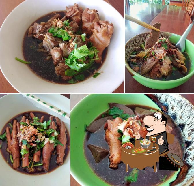 ก๋วยเตี๋ยวไก่