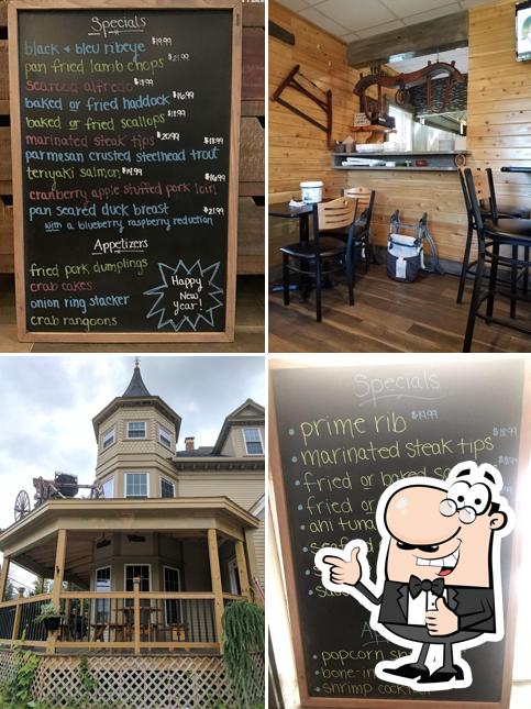 Carriage House Cafe & Grill