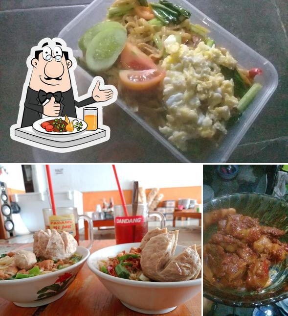 ZUNIZUN FOOD