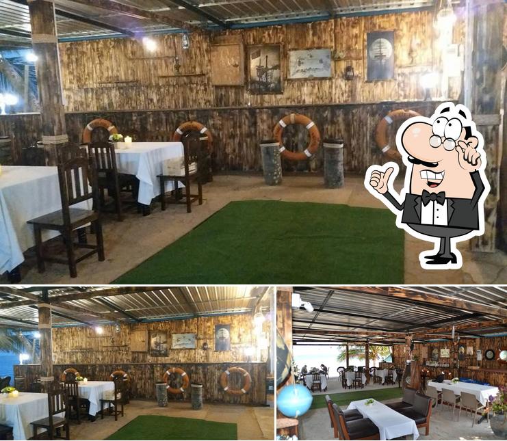ร้านอาหารเรือนไม้ชายน้ำ สาขา 2 Chumphon